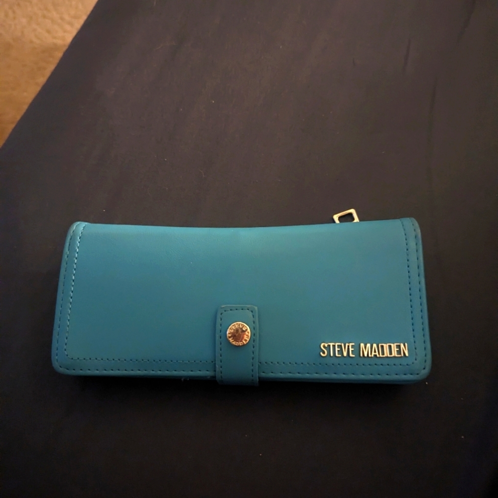 Steve Madden wallet